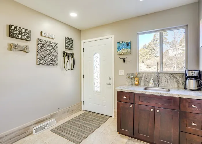 Appartement 1 Mi To Dtwn: Scenic Hillside Retreat! Prescott