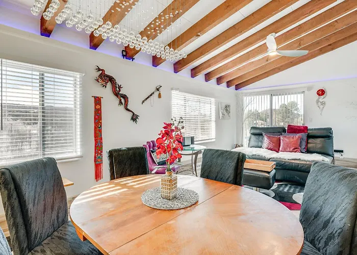 1 Mi To Dtwn: Scenic Hillside Retreat! Appartement *